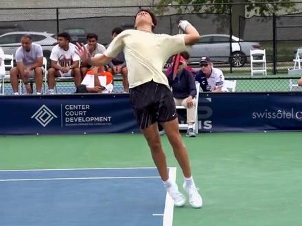 系中脱颖而 系中脱颖而