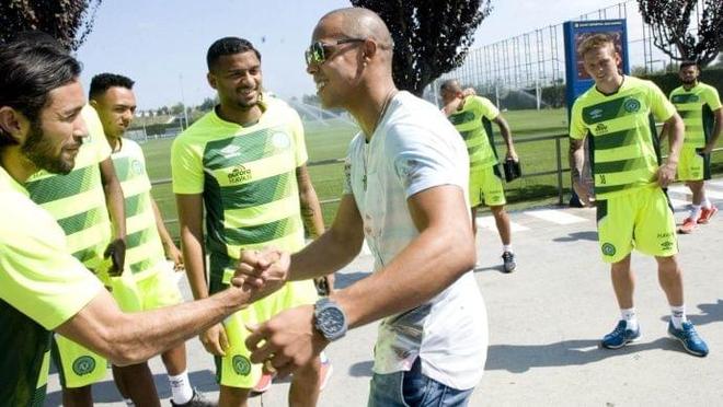 比赛中梅开 比赛中梅开