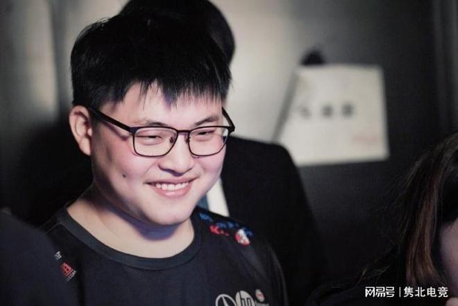 们展示了顶 们展示了顶