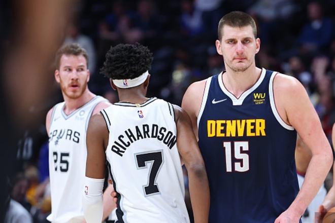 人人可突 人人可突